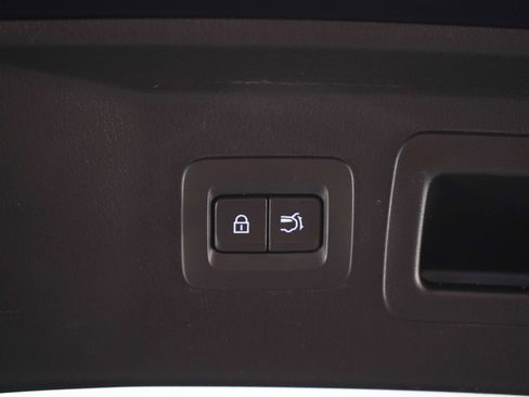 Certified 2024 MAZDA CX-90 Plug-In Hybrid w/ Preferred AWD/4WD image 19