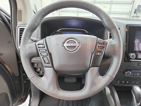 Used 2024 Nissan Frontier SV w/ SV Convenience Package RWD image 23