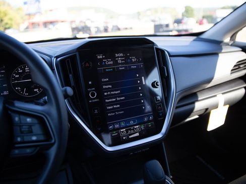 Used 2024 Subaru Crosstrek 2.0i Premium w/ Crosstrek Mirror Package image 13