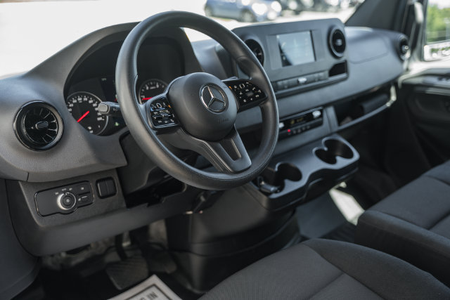Used 2024 Mercedes-Benz Sprinter 3500 image 26