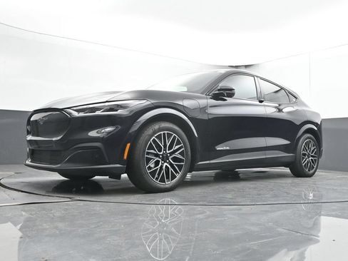 Used 2025 Ford Mustang Mach-E Premium AWD/4WD image 41