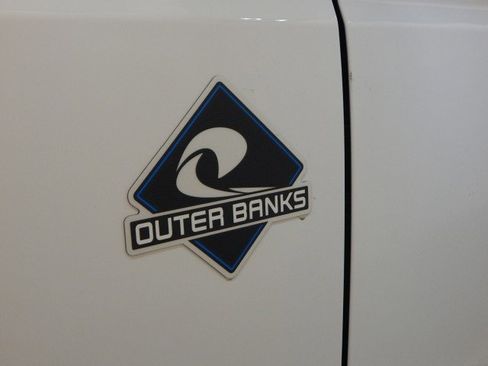 New 2025 Ford Bronco Outer Banks image 8