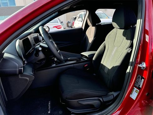 New 2025 Hyundai Elantra SEL image 12