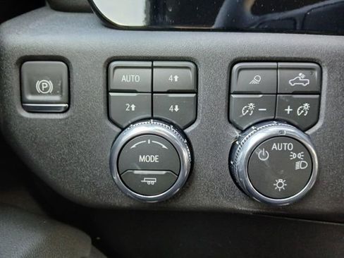 New 2026 GMC Sierra 1500 SLE image 33