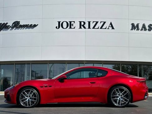 Used 2024 Maserati GranTurismo Trofeo AWD/4WD image 13