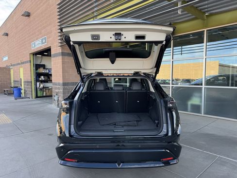 Used 2023 Nissan Ariya FWD image 41