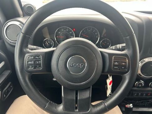 Used 2013 Jeep Wrangler Unlimited Rubicon w/ Dual Top Group image 18