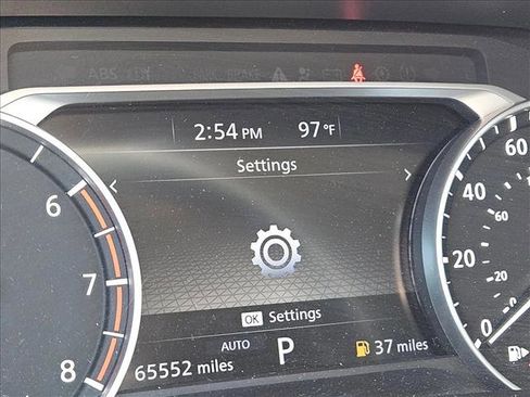 Used 2023 Nissan Rogue S AWD/4WD image 12