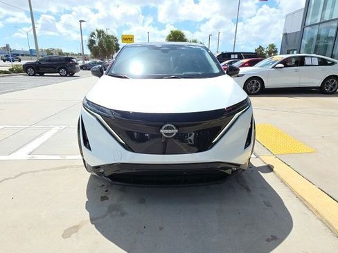 Used 2023 Nissan Ariya FWD image 9