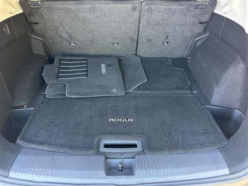 Used 2022 Nissan Rogue SL image 19