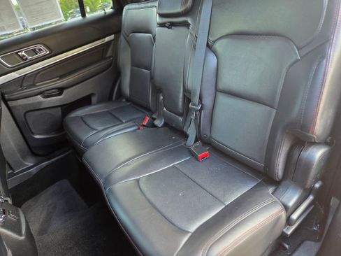 Used 2019 Ford Explorer Sport AWD/4WD image 16