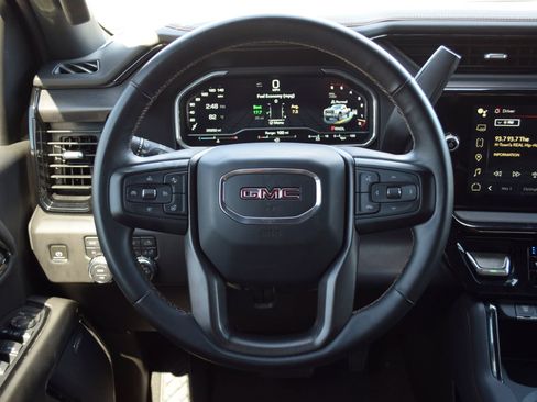 Used 2024 GMC Sierra 2500 AT4 w/ AT4 Premium Plus Package image 8