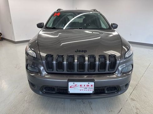 Used 2014 Jeep Cherokee Altitude w/ Cold Weather Group image 3