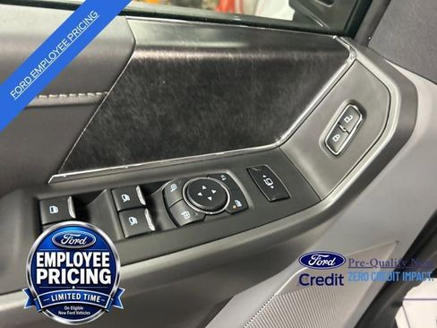 New 2026 Ford F350 XLT w/ XLT Premium Package AWD/4WD image 11