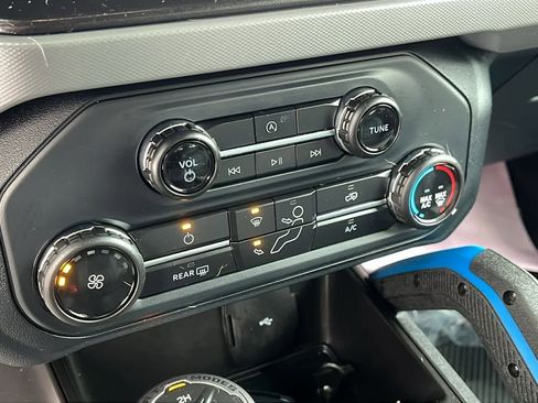 Used 2022 Ford Bronco Black Diamond image 20