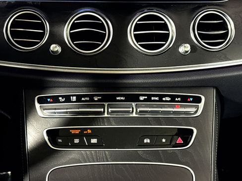 Used 2023 Mercedes-Benz E 350 4MATIC Sedan image 21