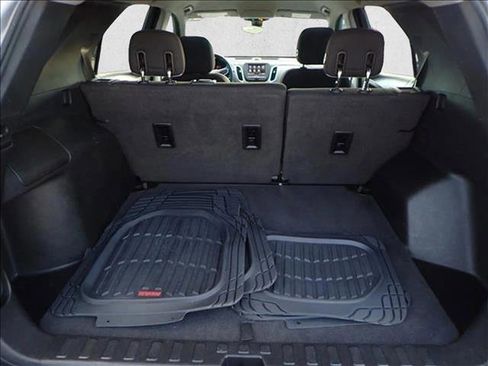 Used 2020 Chevrolet Equinox LS w/ LS Convenience Package image 6