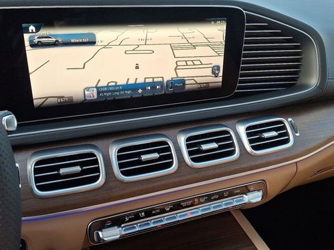 New 2026 Mercedes-Benz GLS 450 4MATIC image 12