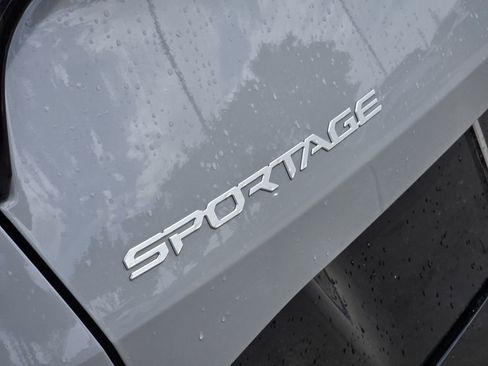 New 2026 Kia Sportage SX FWD image 7