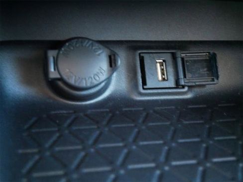 Certified 2022 Toyota RAV4 XLE image 19