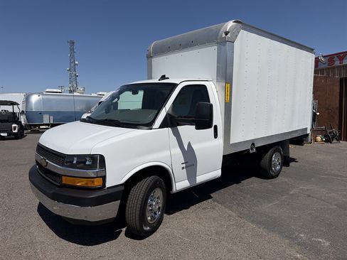 Used 2025 Chevrolet Express 3500 w/ Power Convenience Package RWD image 7