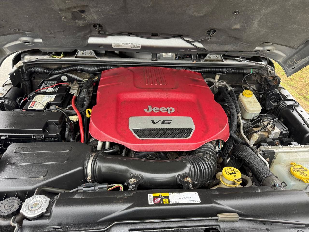 Used 2015 Jeep Wrangler Sport AWD/4WD image 6