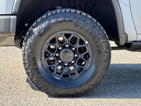 Certified 2024 Chevrolet Silverado 2500 ZR2 w/ ZR2 Bison Edition AWD/4WD image 33