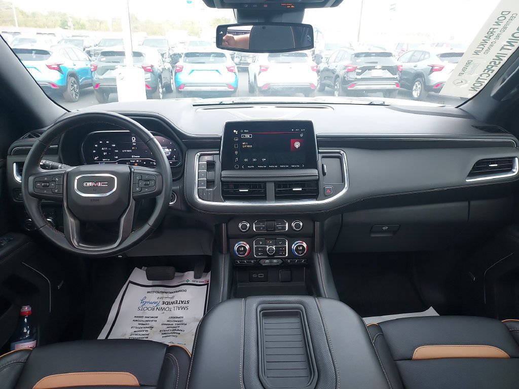 Used 2024 GMC Yukon AT4 w/ Technology Package AWD/4WD image 15