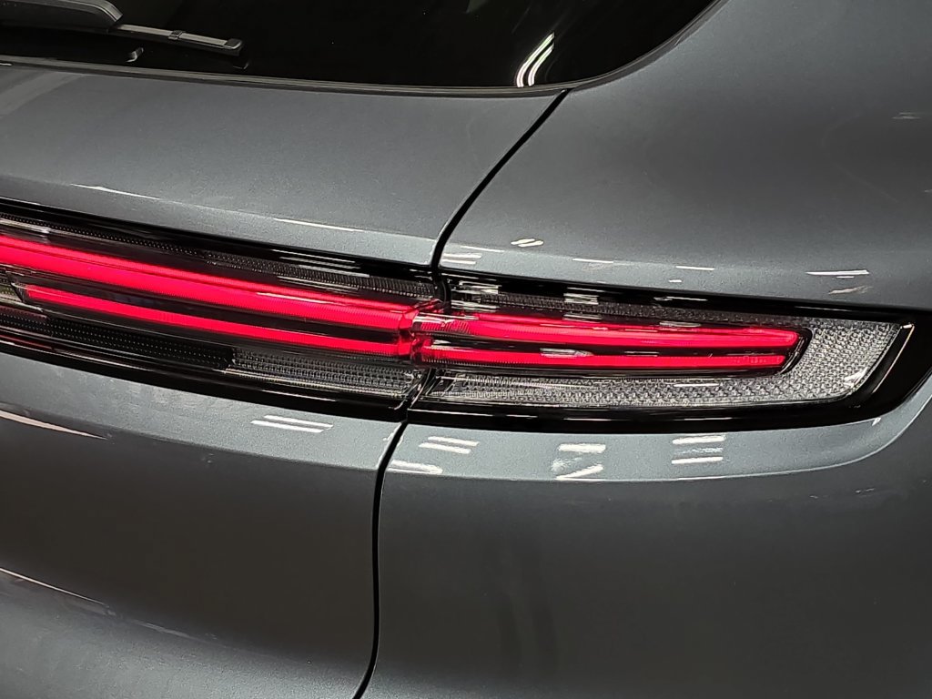 Certified 2026 Porsche Cayenne GTS AWD/4WD image 30