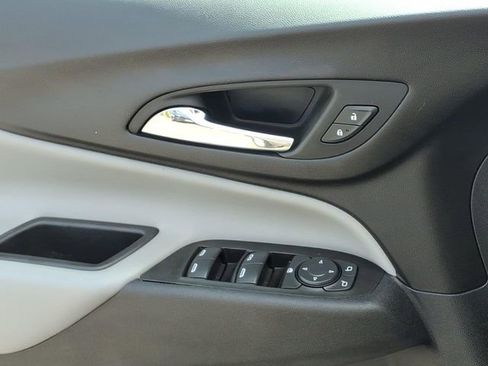 Used 2023 Chevrolet Equinox LS w/ LS Convenience Package image 19