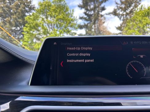 Used 2019 BMW 740i w/ Executive Package RWD image 23