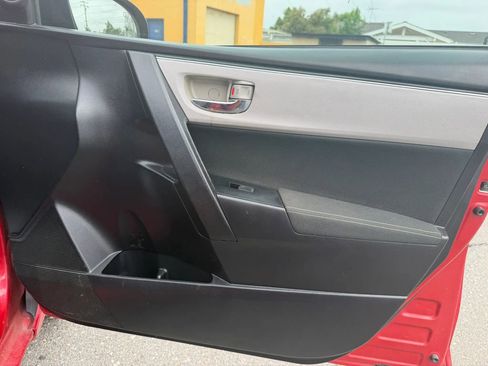 Used 2017 Toyota Corolla LE w/ LE Premium Package FWD image 14