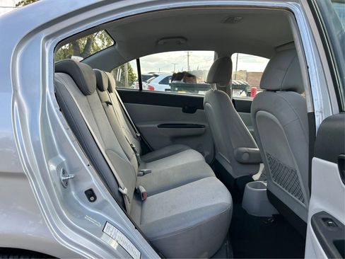 Used 2011 Hyundai Accent GLS w/ Premium Pkg 4 image 22