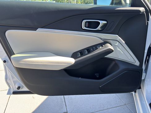 New 2025 Acura Integra A-Spec image 8