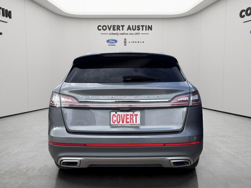 Certified 2021 Lincoln Nautilus FWD w/ Equipment Group 101A image 4