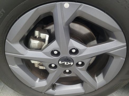Used 2025 Kia K4 FWD image 31