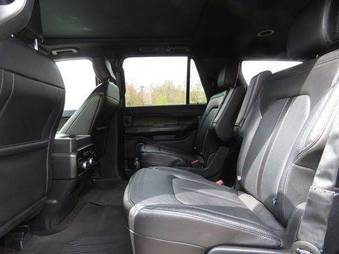 Used 2020 Ford Expedition Limited w/ Equipment Group 302A AWD/4WD image 21
