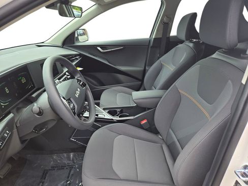 New 2026 Kia Niro LX FWD image 18