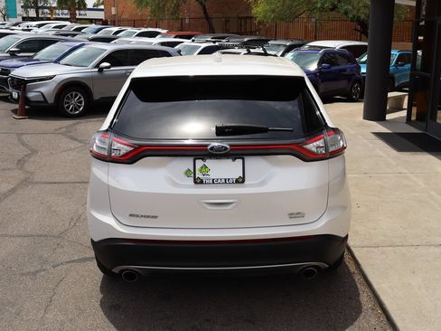 Used 2018 Ford Edge SEL w/ Equipment Group 201A FWD image 10