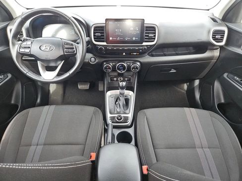 Used 2025 Hyundai Venue SEL FWD image 19