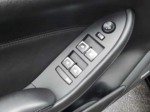 Used 2018 Cadillac CTS Luxury image 17