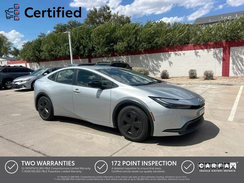 Used 2025 Toyota Prius LE FWD image 1