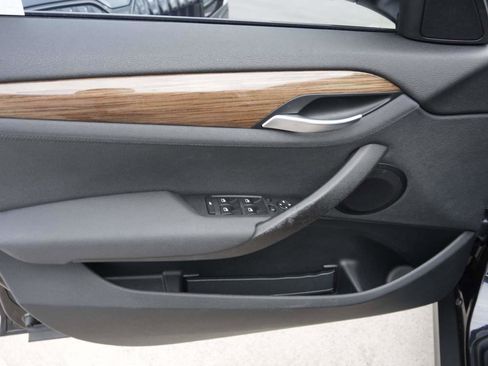 Used 2014 BMW X1 sDrive28i image 12