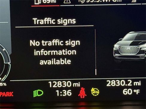 Used 2023 Audi Q4 e-tron Prestige w/ 20" Wheel Package image 5