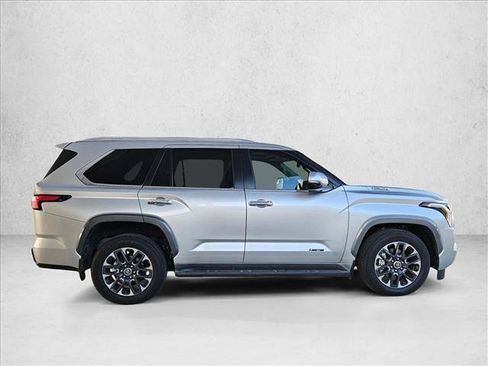 Used 2024 Toyota Sequoia Limited image 4