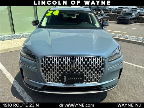 Certified 2024 Lincoln Corsair AWD w/ Equipment Group 101A image 11