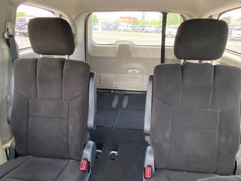 Used 2013 Dodge Grand Caravan SE FWD image 8