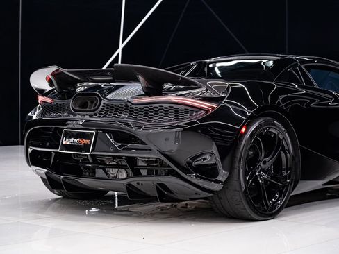 Used 2024 McLaren 750S Spider RWD image 31