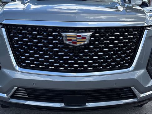 New 2026 Cadillac Escalade Luxury image 14