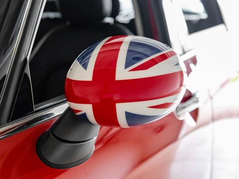 Used 2017 MINI Cooper Clubman ALL4 image 32